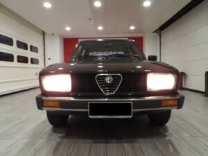 Bild 8/10 von Alfa Romeo Alfetta 1.6 (1983)