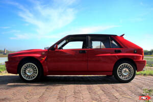 Image 23/32 of Lancia Delta HF Integrale Evoluzione I (1991)