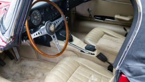 Bild 6/10 von Jaguar E-Type (1970)