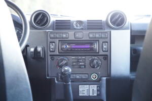 Bild 55/73 von Land Rover Defender 90 (2008)