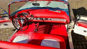 Image 2/8 of Ford Thunderbird (1956)