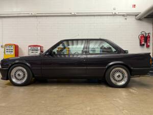 Bild 1/18 von BMW 325i (1986)