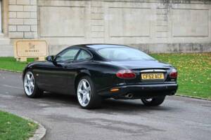 Afbeelding 17/50 van Jaguar XK8 4.0 (2002)