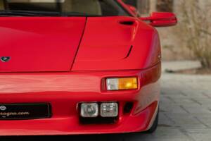 Image 27/50 of Lamborghini Diablo VT (1993)