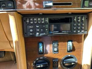 Image 24/50 of Mercedes-Benz 380 SL (1983)
