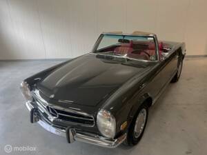 Image 2/40 of Mercedes-Benz 280 SL (1970)