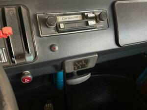 Bild 38/47 von Volkswagen T2b Kleinbus (1977)