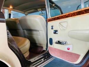 Image 12/12 de Rolls-Royce Silver Shadow I (1974)