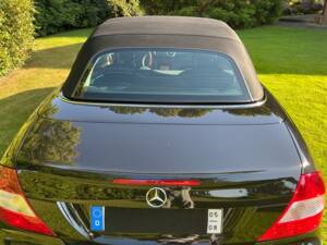 Immagine 9/41 di Mercedes-Benz CLK 320 (2003)