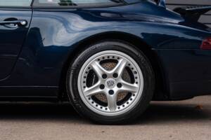 Image 11/68 of Porsche 911 Carrera (1997)