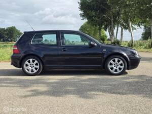 Image 5/42 of Volkswagen Golf IV 1.6 (2003)
