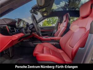 Obraz 19/49 pojazdu Porsche Taycan Turbo S Cross Turismo (2021)