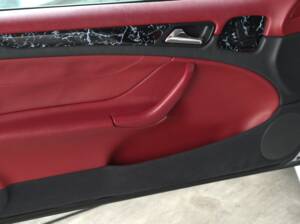 Image 15/28 of Mercedes-Benz CLK 200 Kompressor (2001)