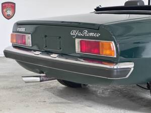 Image 61/68 of Alfa Romeo Spider Veloce 2000 (1977)