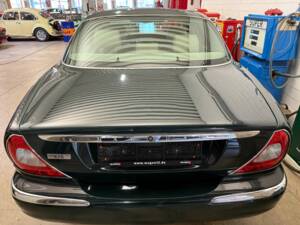 Bild 14/16 von Jaguar XJ 8 4.2 (2003)