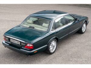 Bild 3/30 von Jaguar XJ 8 Executive (1998)