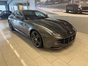 Image 6/18 of Ferrari FF (2012)