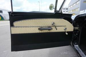 Image 41/77 of Ford Fairlane 500 Club Victoria (1958)