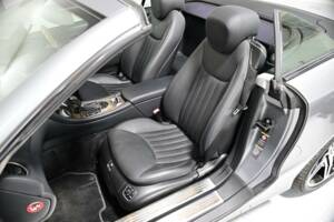 Imagen 32/50 de Mercedes-Benz SL 500 (2008)