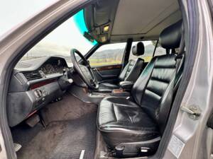 Image 13/16 of Mercedes-Benz E 300 Turbodiesel T (1996)