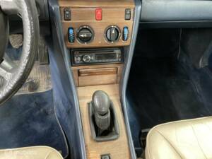 Bild 34/41 von Mercedes-Benz 300 D (1987)