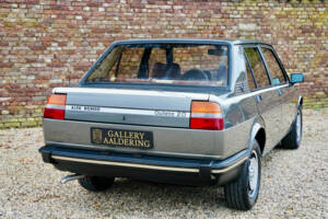Immagine 2/50 di Alfa Romeo Giulietta 2.0 (1981)