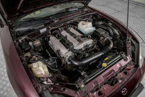 Immagine 40/50 di Mazda MX-5 1.6 (2000)