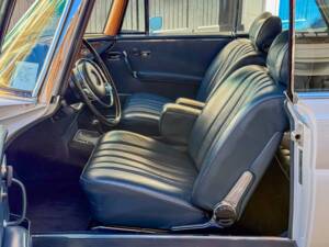 Bild 4/50 von Mercedes-Benz 280 SE 3,5 (1971)