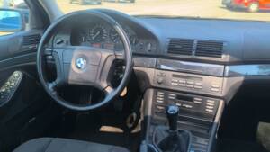 Afbeelding 36/42 van BMW 520i (1998)