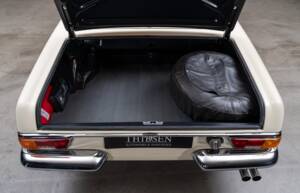 Image 20/41 of Mercedes-Benz 280 SL (1969)