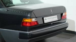 Bild 32/40 von Mercedes-Benz E 500 (1993)