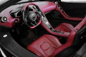 Bild 20/50 von McLaren 650S Spider (2016)