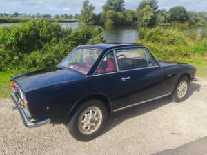 Image 5/7 of Lancia Fulvia 1.3 S (1976)