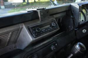 Image 14/21 de Land Rover Defender 90 Td5 (1999)