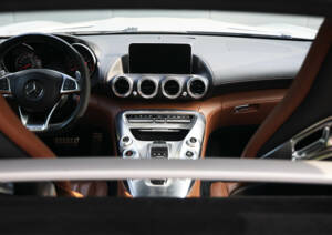 Image 51/56 of Mercedes-AMG GT-S (2017)
