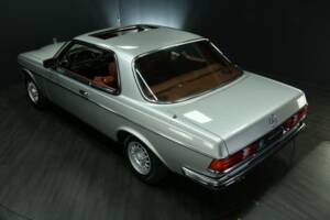 Image 45/50 of Mercedes-Benz 280 CE (1980)