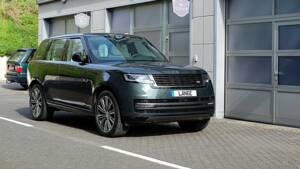Image 61/61 of Land Rover Range Rover D350 (2025)