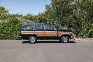 Bild 12/44 von Jeep Grand Wagoneer (1988)