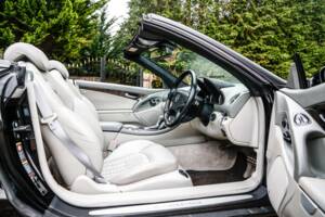 Immagine 45/46 di Mercedes-Benz SL 65 AMG (2005)