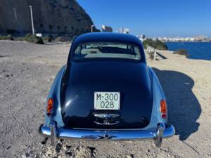 Image 35/46 of Bentley S 2 (1961)