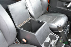 Bild 33/50 von Land Rover Defender 90 Autobiography (2015)