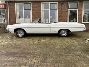Bild 8/8 von Pontiac Parisienne (1967)