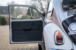 Image 25/38 of Volkswagen Beetle 1302 S (1970)