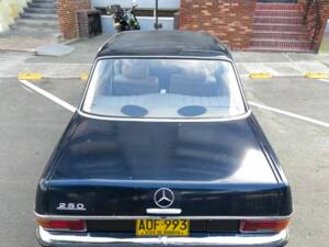 Afbeelding 3/9 van Mercedes-Benz 250 (1970)