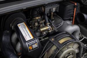 Image 95/132 of Porsche 911 Speedster 3.2 (1989)