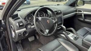 Image 12/50 of Porsche Cayenne Turbo (2007)