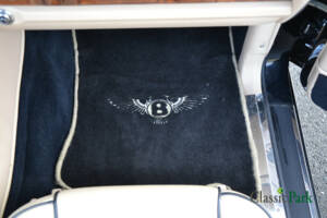 Image 32/50 of Bentley Azure (1997)
