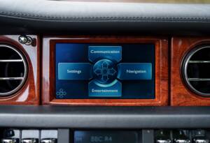 Image 24/35 of Rolls-Royce Phantom DHC (2008)