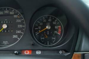 Image 46/50 of Mercedes-Benz 500 SLC (1984)