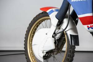 Bild 18/50 von Honda DUMMY (1989)